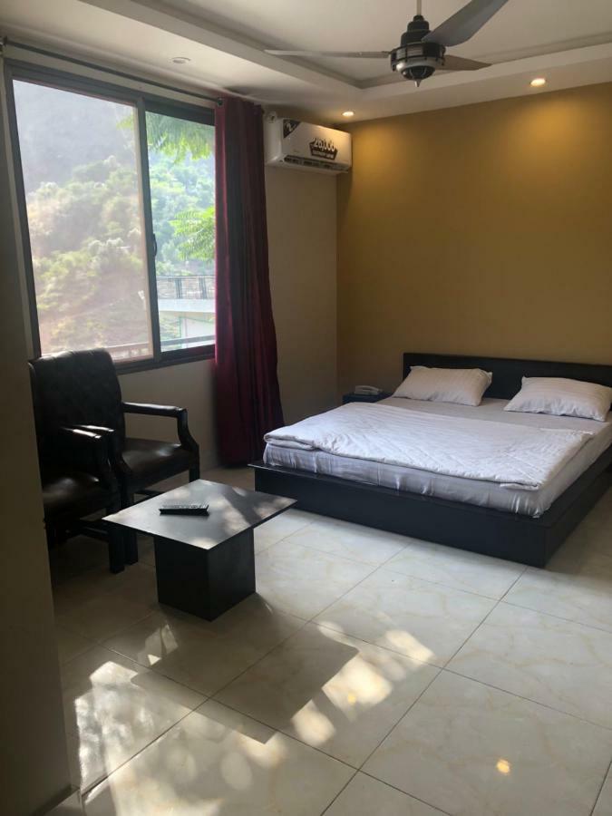 La Orilla Hotel Музаффарабад Экстерьер фото